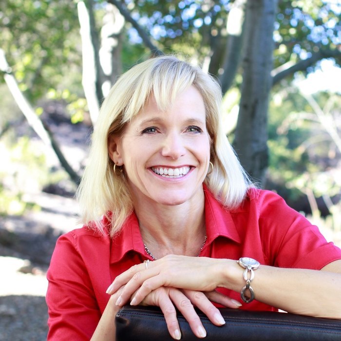Ep293: Turning Words into Wealth with Author Trainer Aurora Winter, MBA