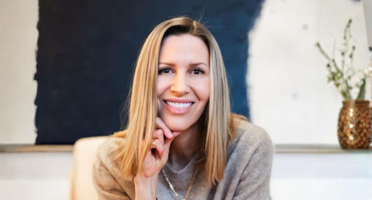 Ep475: Ep475: Awakening Isn’t Becoming Someone New with Amy Scott Rooker, Author of My Mother Is a Dragonfly